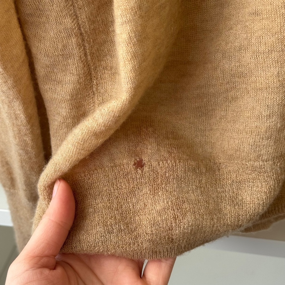 C.T. PLAGE Brown Cashmere V Neck Sweater - Picture 4 of 4